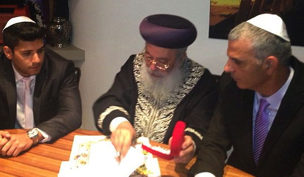 כחלון, הגר"ש עמאר והחתן, הערב