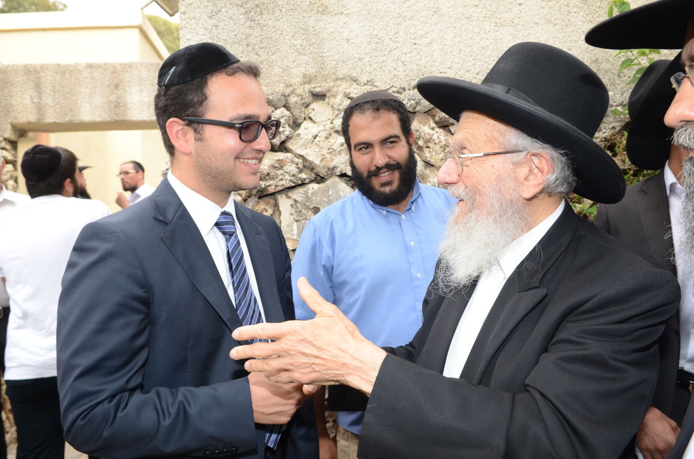 "דתיים עם כיפות עולים להר הבית, 'רבנים' נכשלו בכרת"