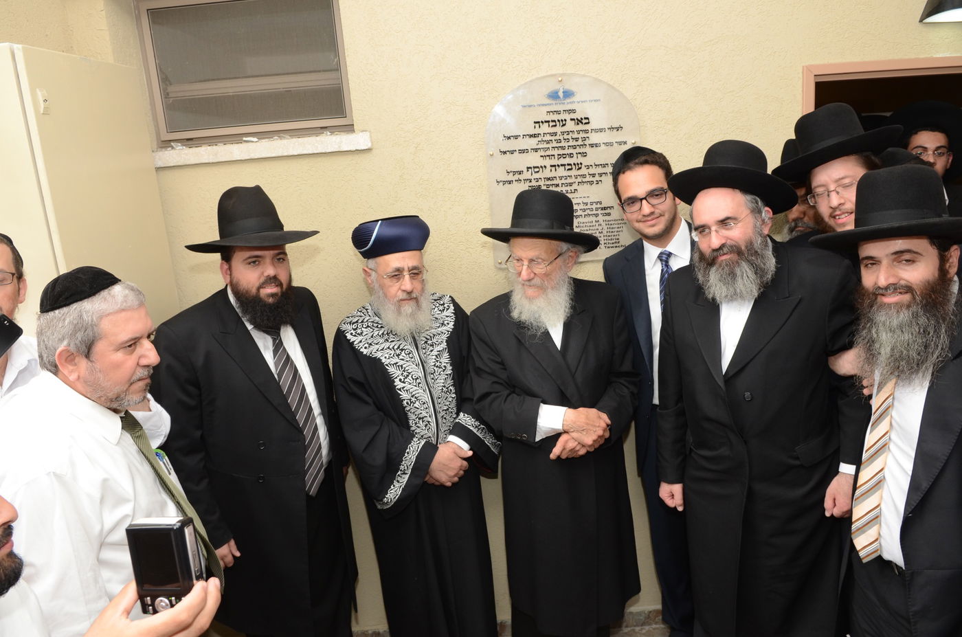 "דתיים עם כיפות עולים להר הבית, 'רבנים' נכשלו בכרת"