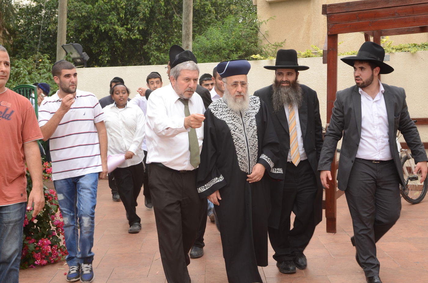 "דתיים עם כיפות עולים להר הבית, 'רבנים' נכשלו בכרת"