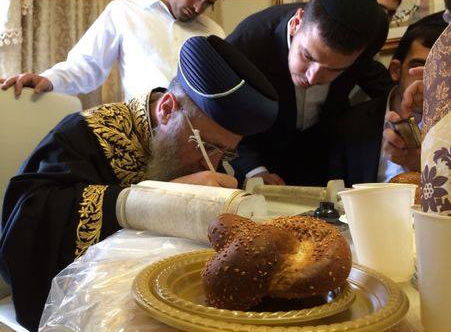 הראשל"צ כותב אות