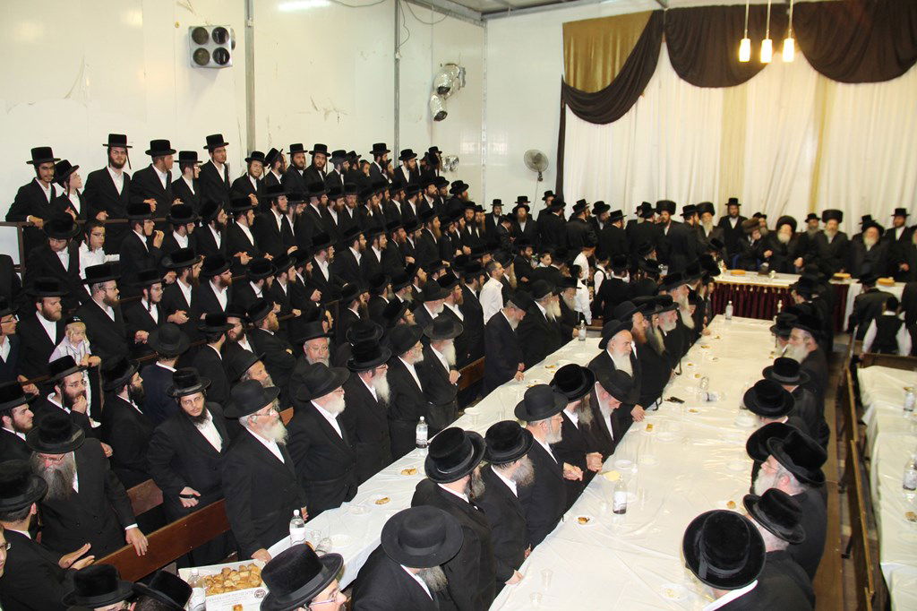 שמחת האירוסין לנכדי האדמו"ר מקרעטשניף • גלריה