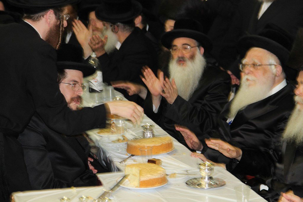 שמחת האירוסין לנכדי האדמו"ר מקרעטשניף • גלריה