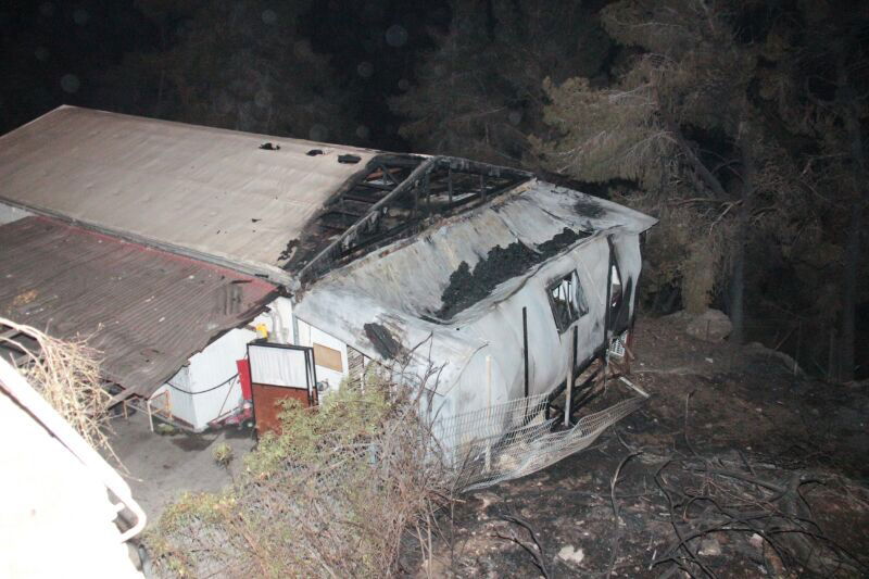 בצהרי החג: בית כנסת בהר נוף עלה באש; חשד להצתה