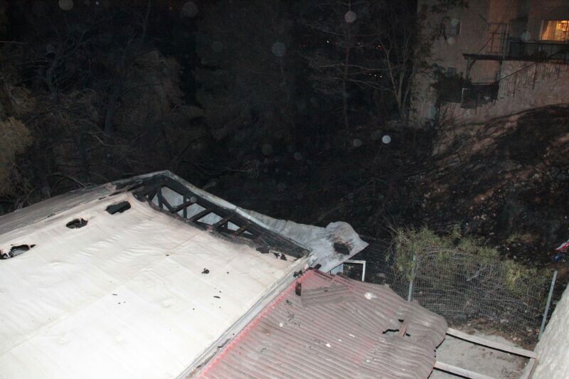 בצהרי החג: בית כנסת בהר נוף עלה באש; חשד להצתה