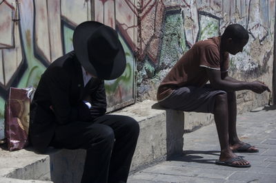 המשטרה עצרה שישה צעירים מבני ברק שתקפו ושדדו עובד זר