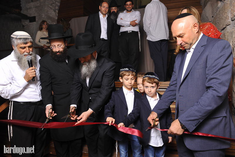 חגיגה בכותל: המפכ"ל והרב עמאר חגגו עם גנאדי בוגלובוב