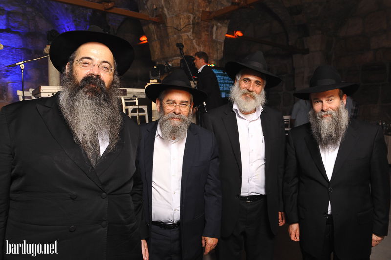 חגיגה בכותל: המפכ"ל והרב עמאר חגגו עם גנאדי בוגלובוב