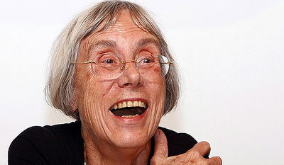 דורנר קורצת לחרדים: "סבא שלי היה רב"