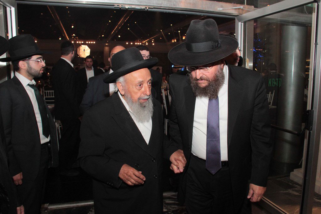 תיעוד ענק: מפגן הכוח של יו"ר ש"ס בחתונת בתו