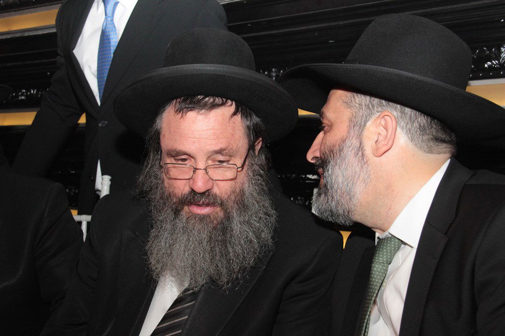 תיעוד ענק: מפגן הכוח של יו"ר ש"ס בחתונת בתו