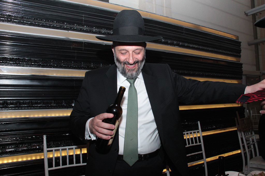 תיעוד ענק: מפגן הכוח של יו"ר ש"ס בחתונת בתו