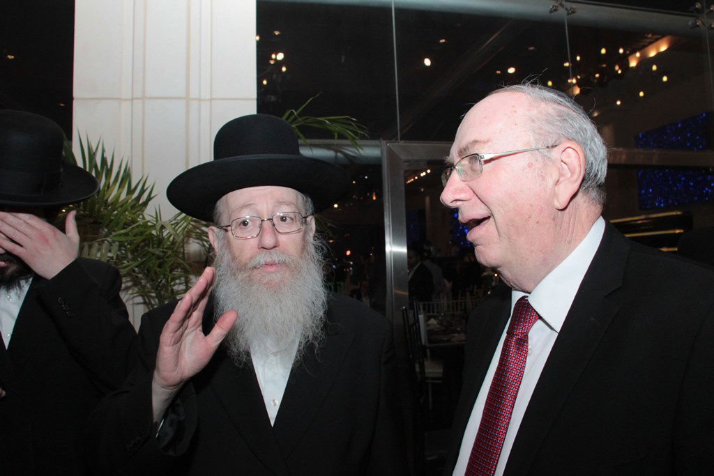 תיעוד ענק: מפגן הכוח של יו"ר ש"ס בחתונת בתו