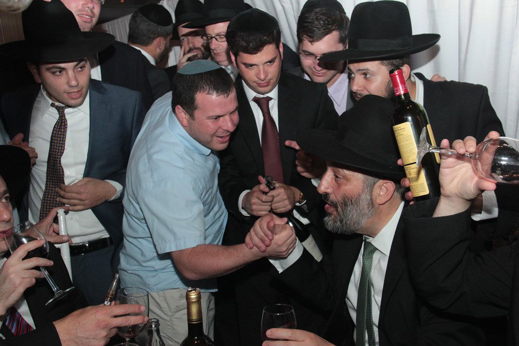 תיעוד ענק: מפגן הכוח של יו"ר ש"ס בחתונת בתו