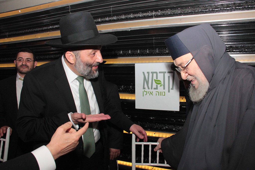 תיעוד ענק: מפגן הכוח של יו"ר ש"ס בחתונת בתו