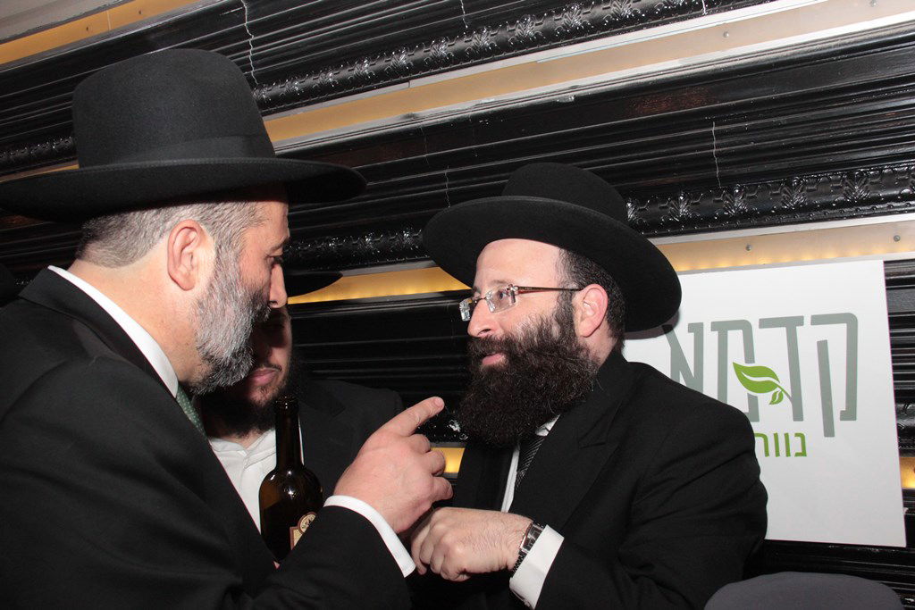 תיעוד ענק: מפגן הכוח של יו"ר ש"ס בחתונת בתו