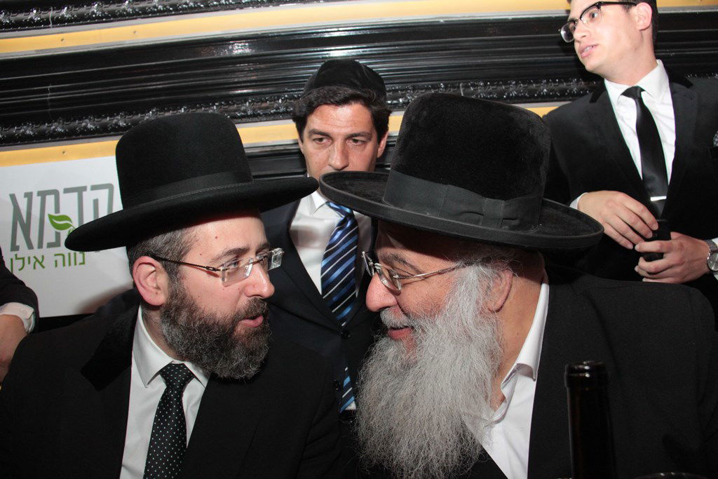 תיעוד ענק: מפגן הכוח של יו"ר ש"ס בחתונת בתו