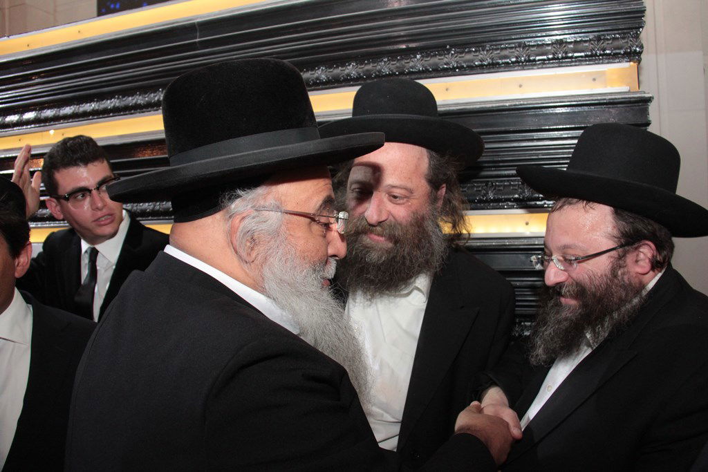 תיעוד ענק: מפגן הכוח של יו"ר ש"ס בחתונת בתו