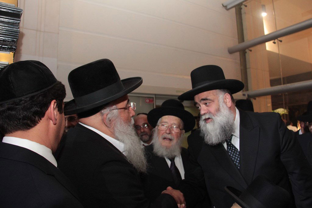 תיעוד ענק: מפגן הכוח של יו"ר ש"ס בחתונת בתו