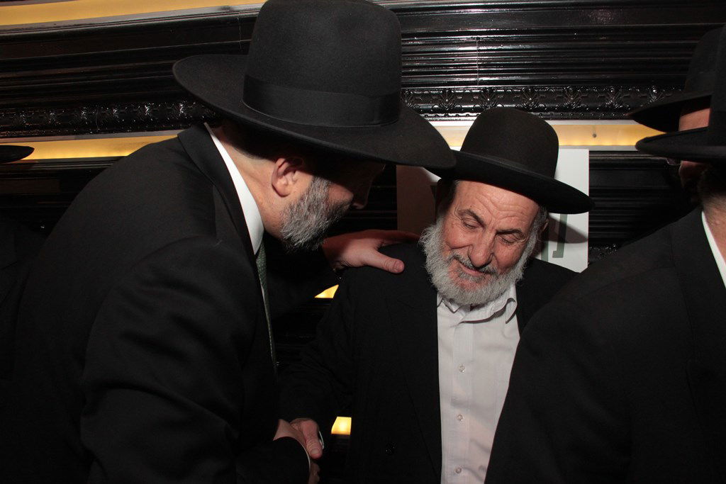 תיעוד ענק: מפגן הכוח של יו"ר ש"ס בחתונת בתו