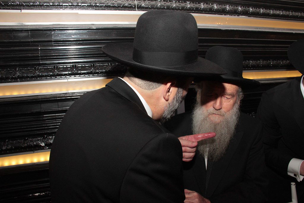 תיעוד ענק: מפגן הכוח של יו"ר ש"ס בחתונת בתו