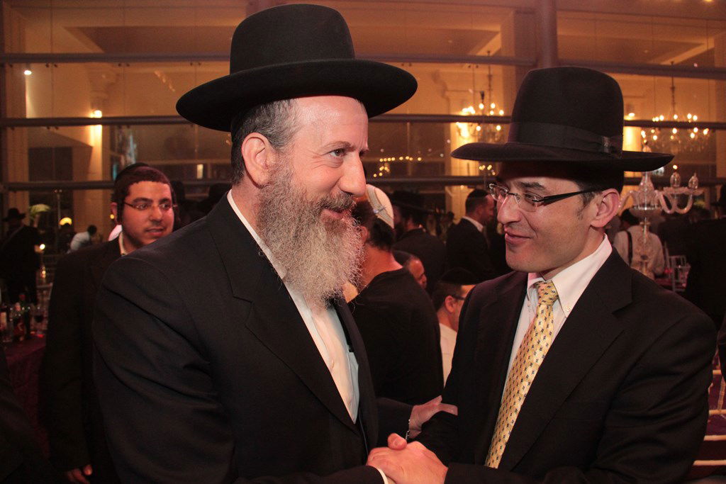 תיעוד ענק: מפגן הכוח של יו"ר ש"ס בחתונת בתו