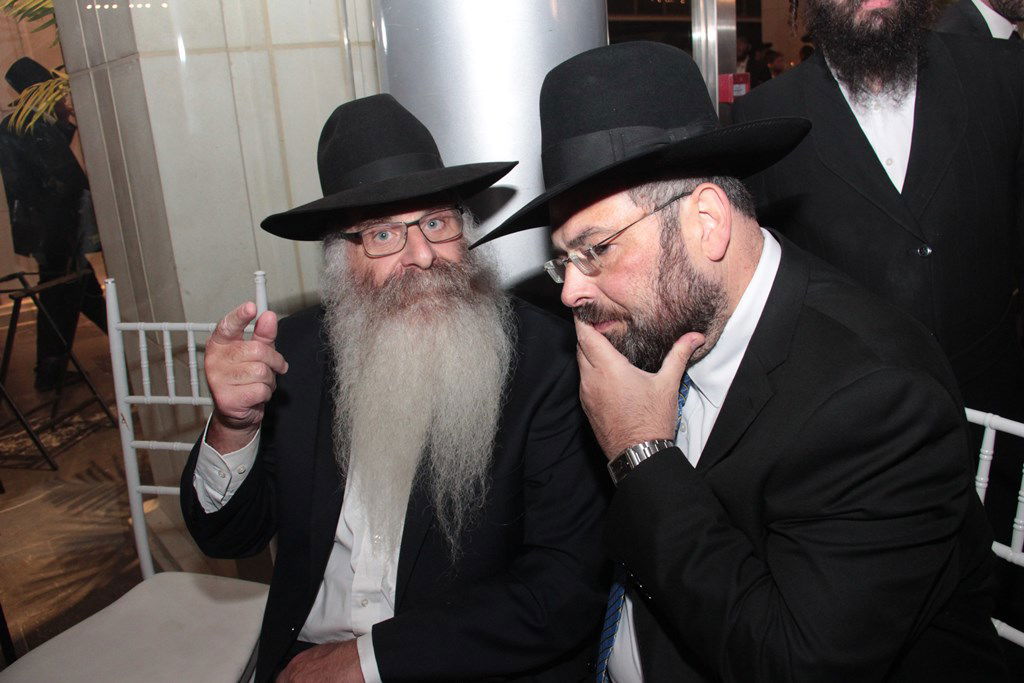 תיעוד ענק: מפגן הכוח של יו"ר ש"ס בחתונת בתו