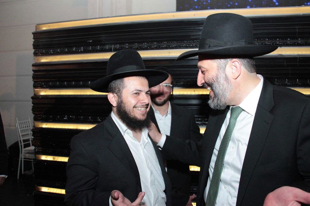 תיעוד ענק: מפגן הכוח של יו"ר ש"ס בחתונת בתו