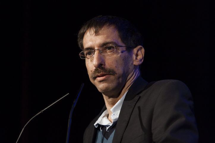 יגיד ערער, השר אורי אורבך