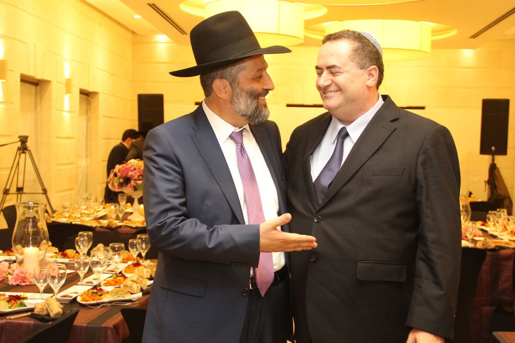 דרעי לנתניהו: "די לרדיפה הנוראה של לומדי התורה"