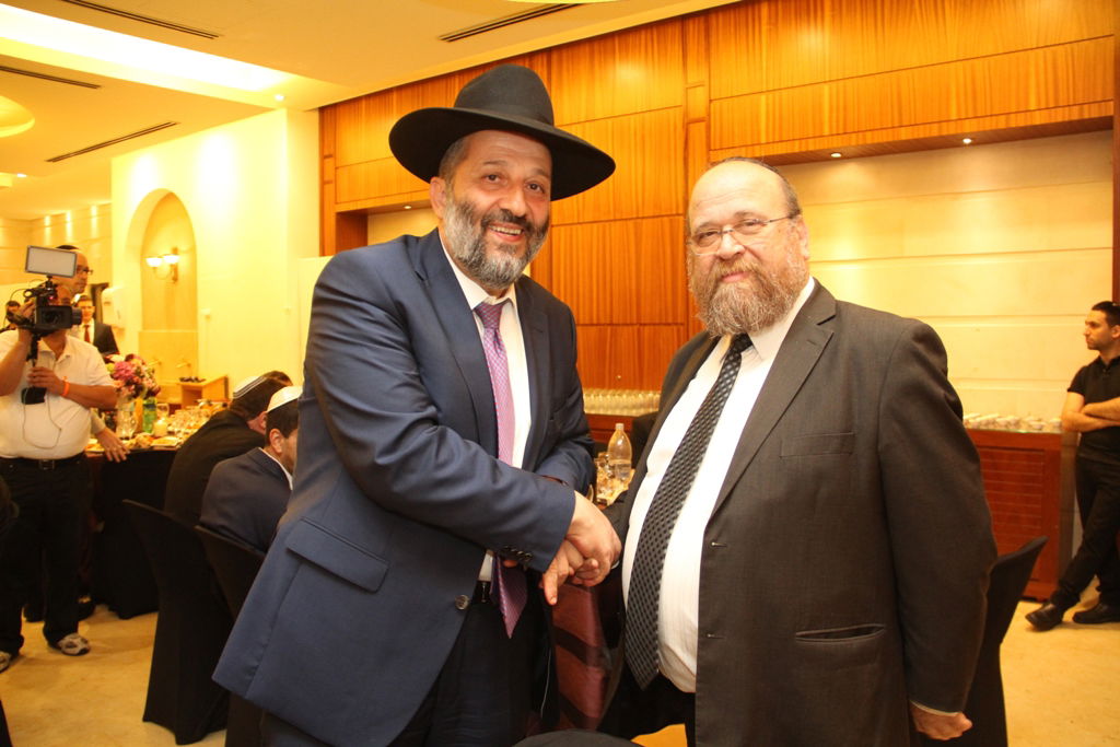 דרעי לנתניהו: "די לרדיפה הנוראה של לומדי התורה"