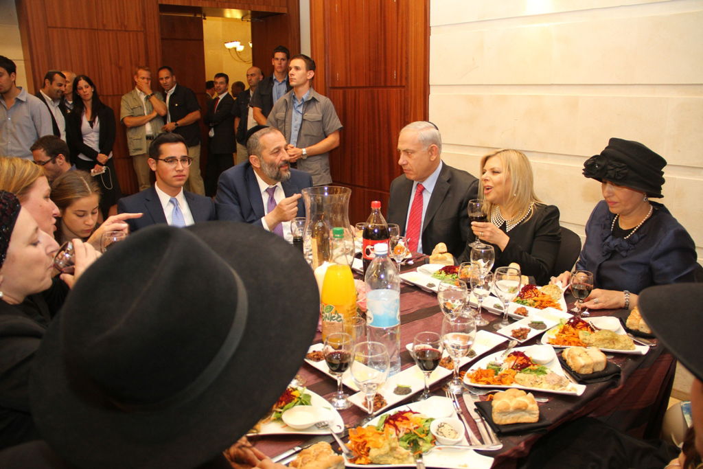 דרעי לנתניהו: "די לרדיפה הנוראה של לומדי התורה"