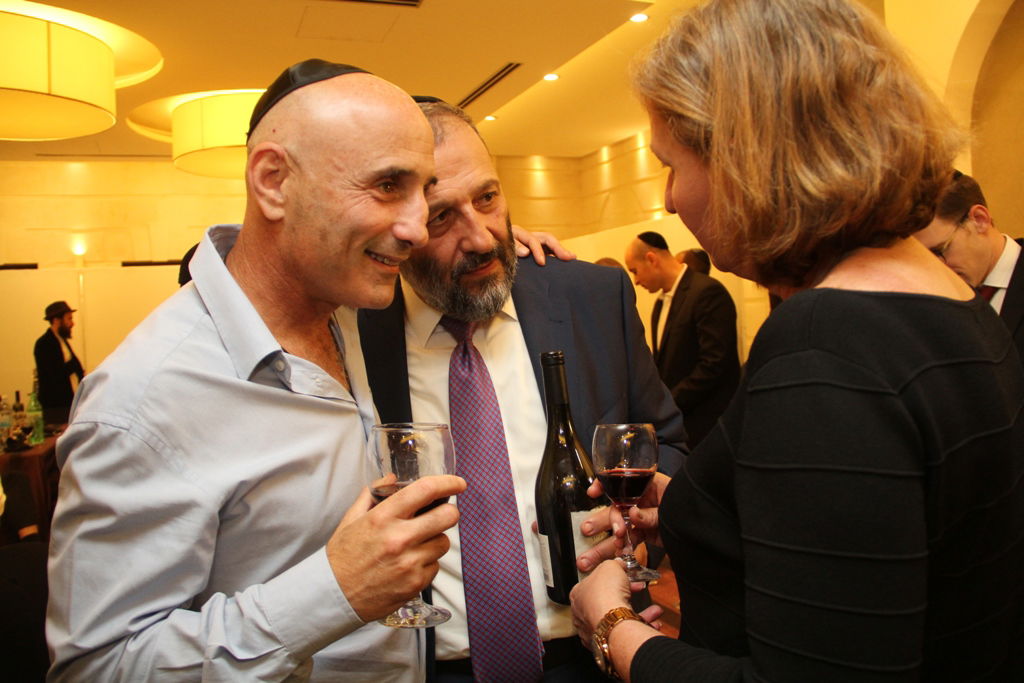 דרעי לנתניהו: "די לרדיפה הנוראה של לומדי התורה"