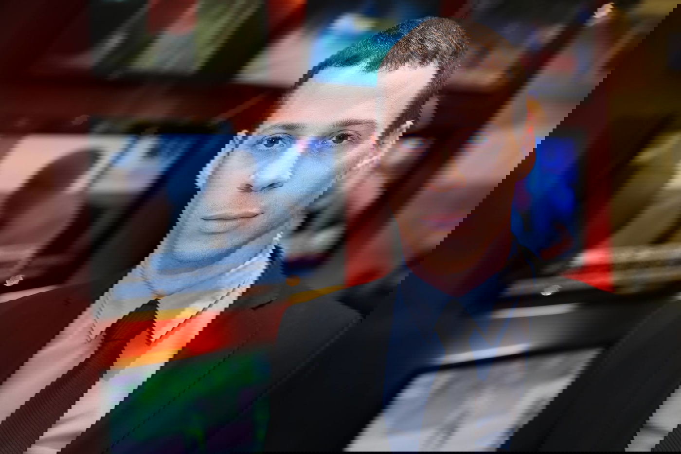 העיתונאי עמית סגל