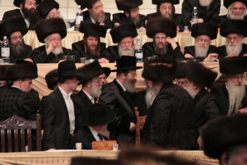 חתונה נוסח בעלזא: שמחה וריקודים אל תוך הלילה; צפו