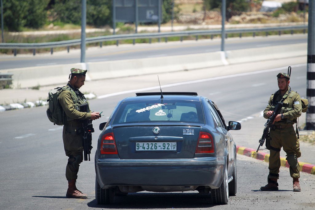 צה"ל כיתר בתים בחברון: "שני פעילי חמאס נעצרו"
