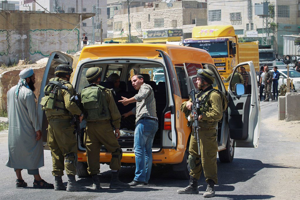 צה"ל כיתר בתים בחברון: "שני פעילי חמאס נעצרו"