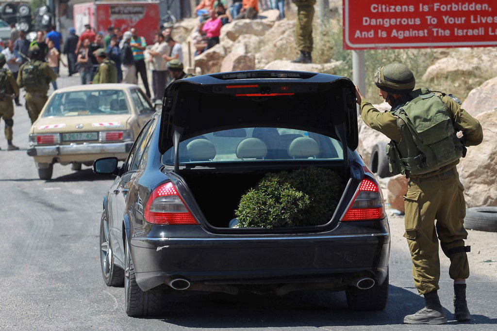 צה"ל כיתר בתים בחברון: "שני פעילי חמאס נעצרו"