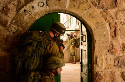 חיילי צה"ל בחיפושים אחר שלושת תלמידי הישיבה החטופים