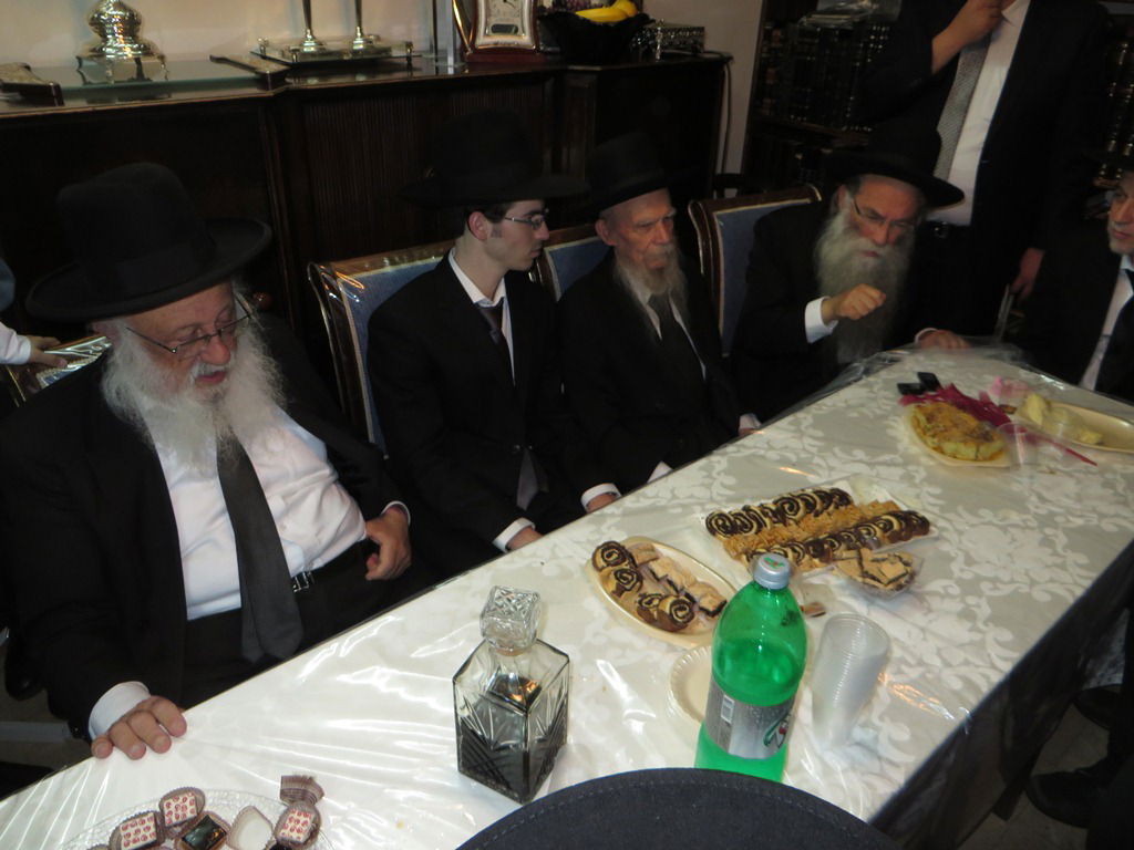 תיעוד: ראשי ישיבת פוניבז' השתדכו