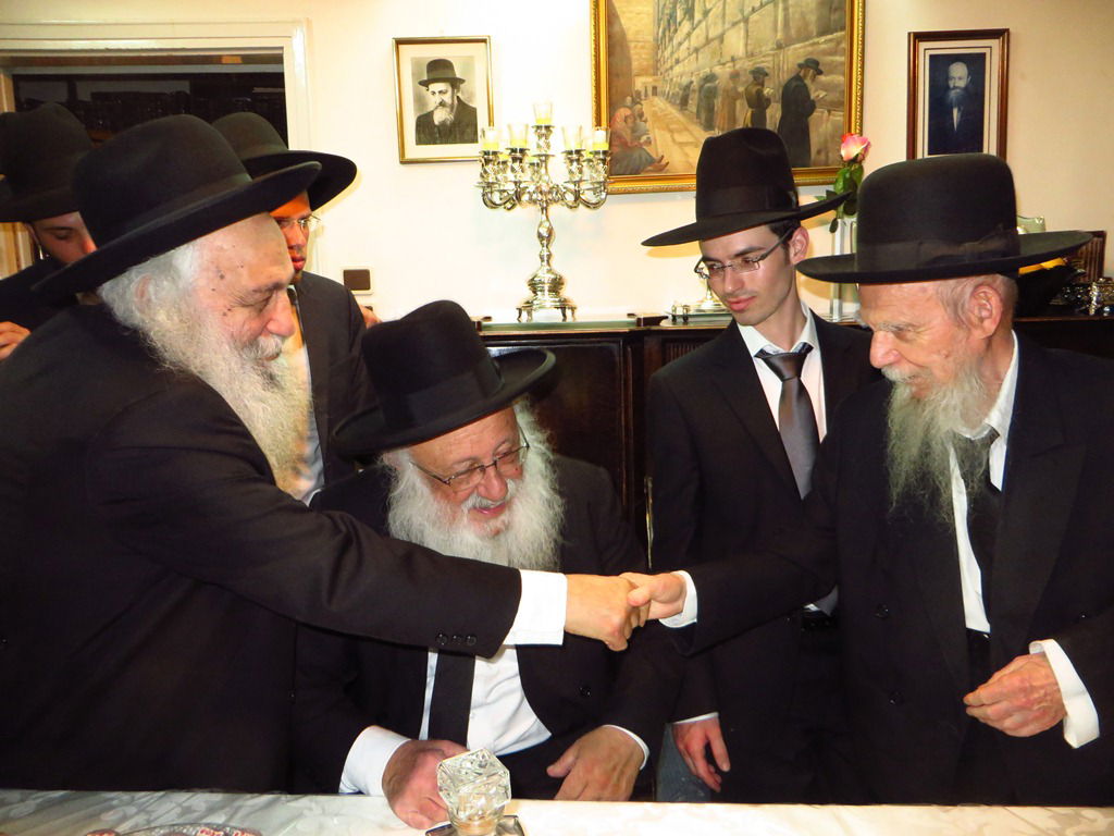 תיעוד: ראשי ישיבת פוניבז' השתדכו