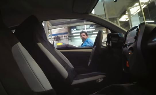 סרטון ויראלי: התגובות לנהג הבלתי נראה