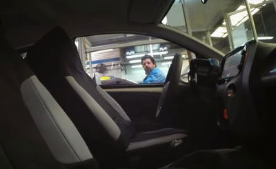 סרטון ויראלי: התגובות לנהג הבלתי נראה