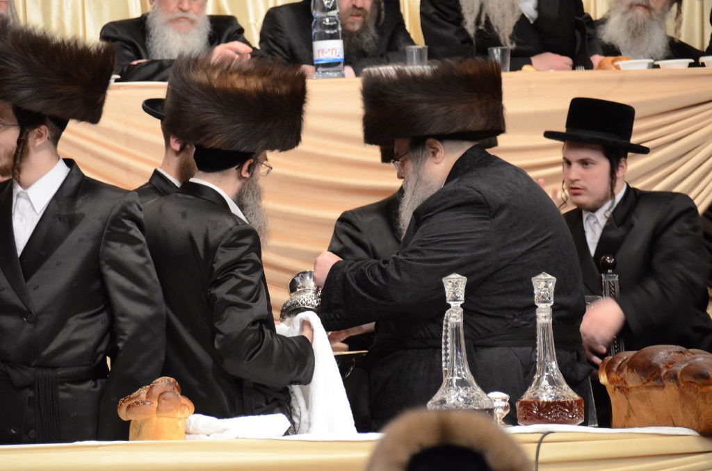 גלריה: שבע ברכות המרכזי בבעלזא בצל פיגוע החטיפה