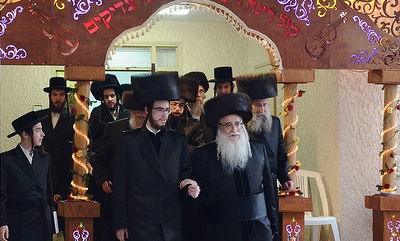 גלריה: שמחת הפארשפיל בחצר הקודש צאנז