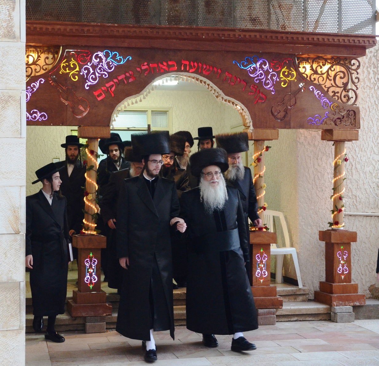 גלריה: שמחת הפארשפיל בחצר הקודש צאנז