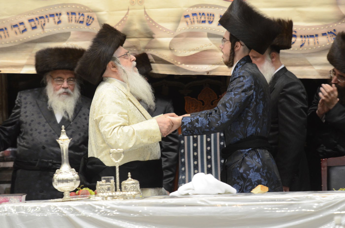 גלריה: שמחת הפארשפיל בחצר הקודש צאנז