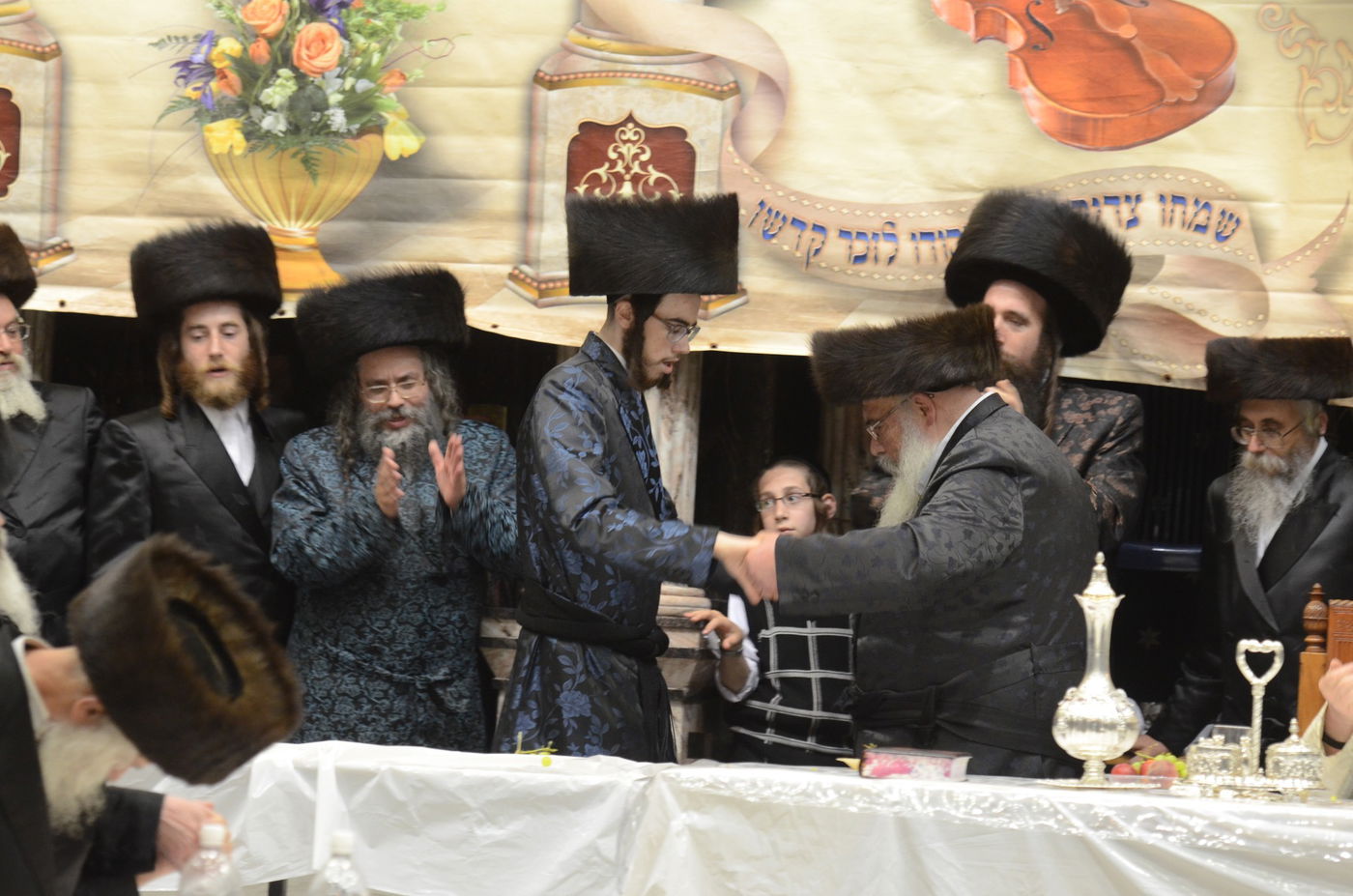 גלריה: שמחת הפארשפיל בחצר הקודש צאנז