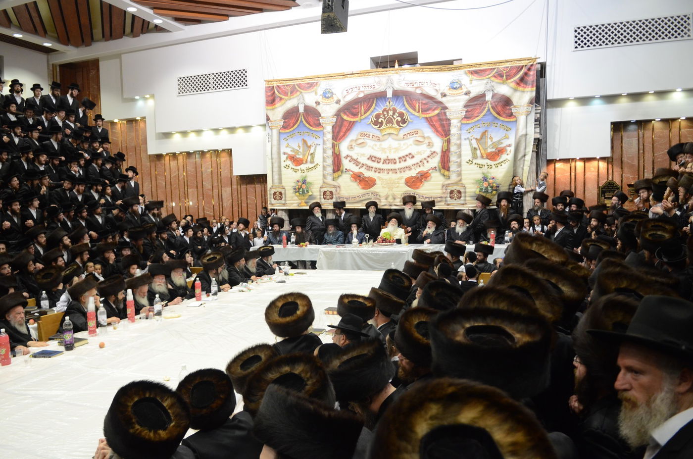 גלריה: שמחת הפארשפיל בחצר הקודש צאנז