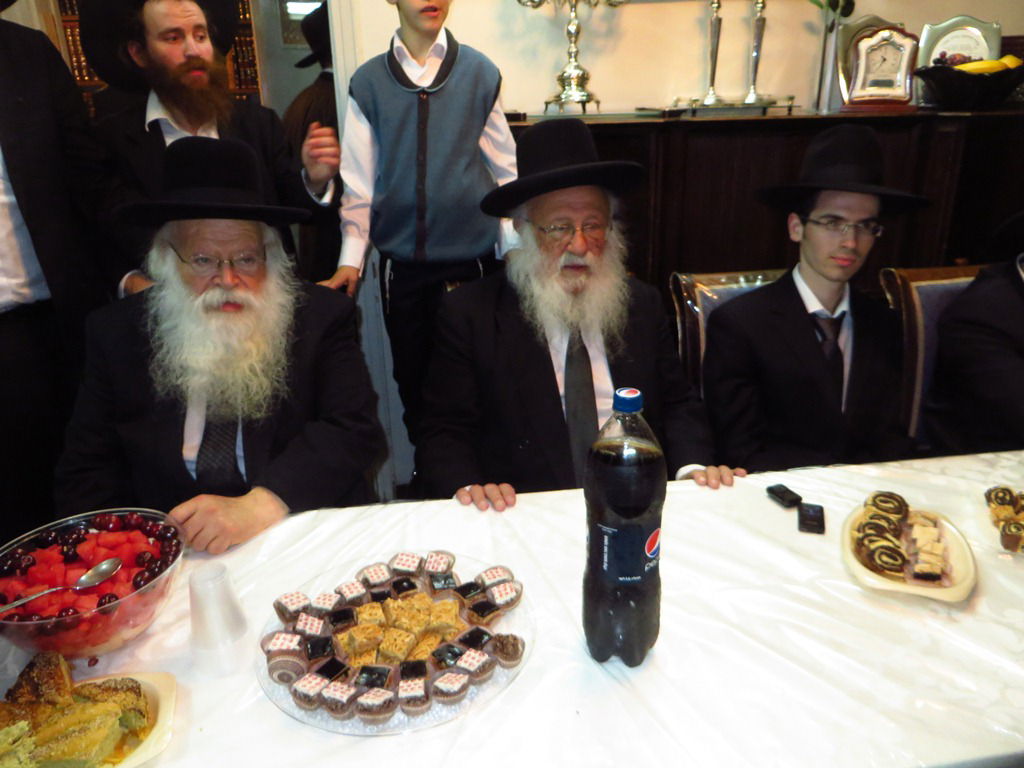 תיעוד: ראשי ישיבת פוניבז' השתדכו